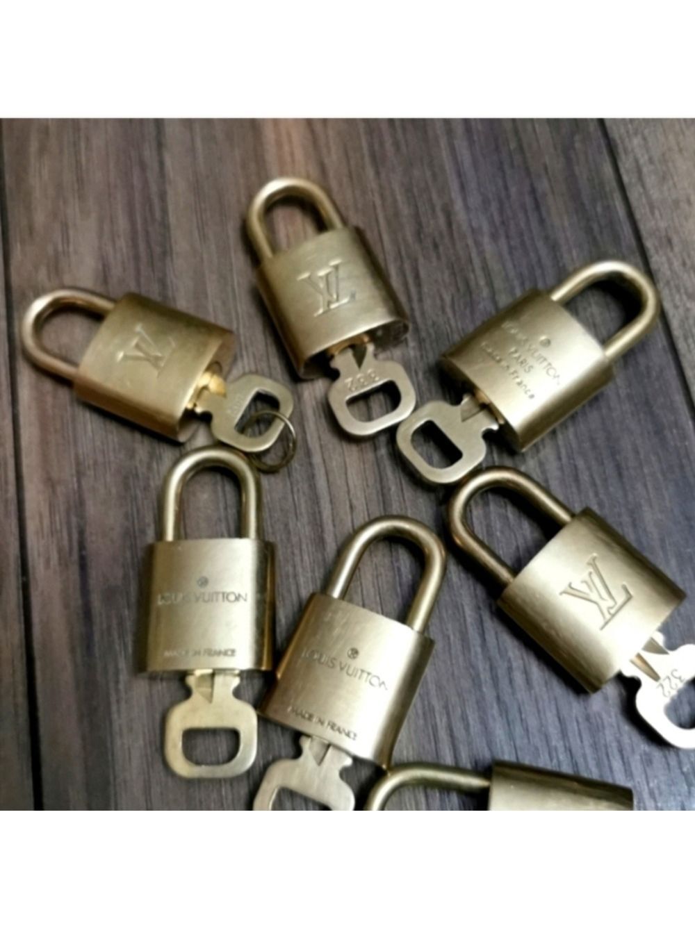 Authentic Louis Vuitton 1 lock and key set